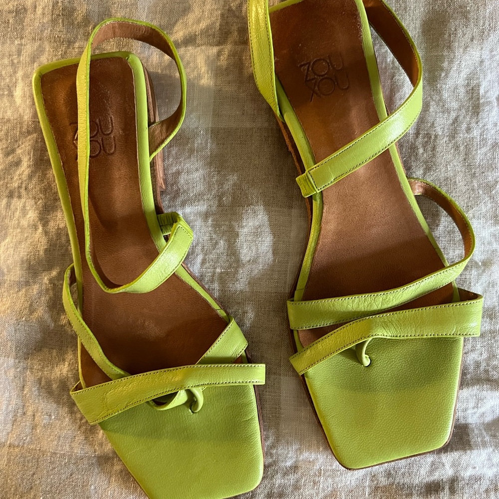Zou Xou Mar Sandal in Lima